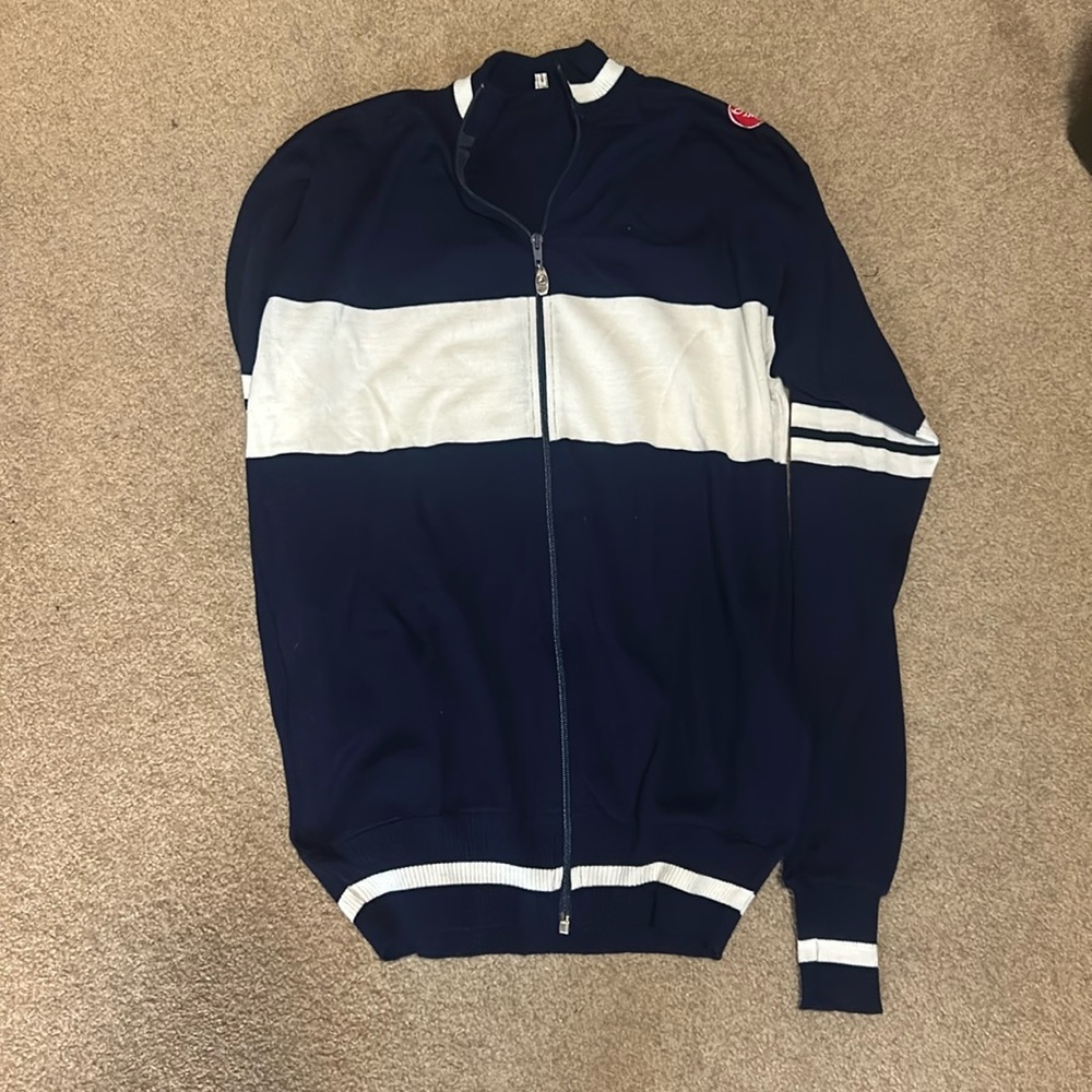 Super excellent condition;Light and warm